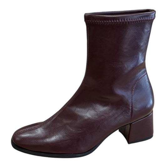 Miss Elastic burgundy faux leather ankle boots M7