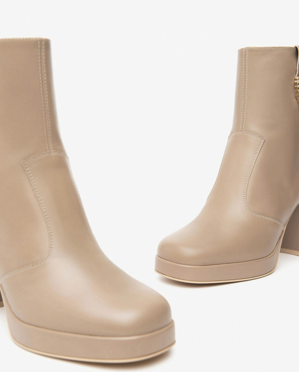 NeroGiardini nude leather ankle boots