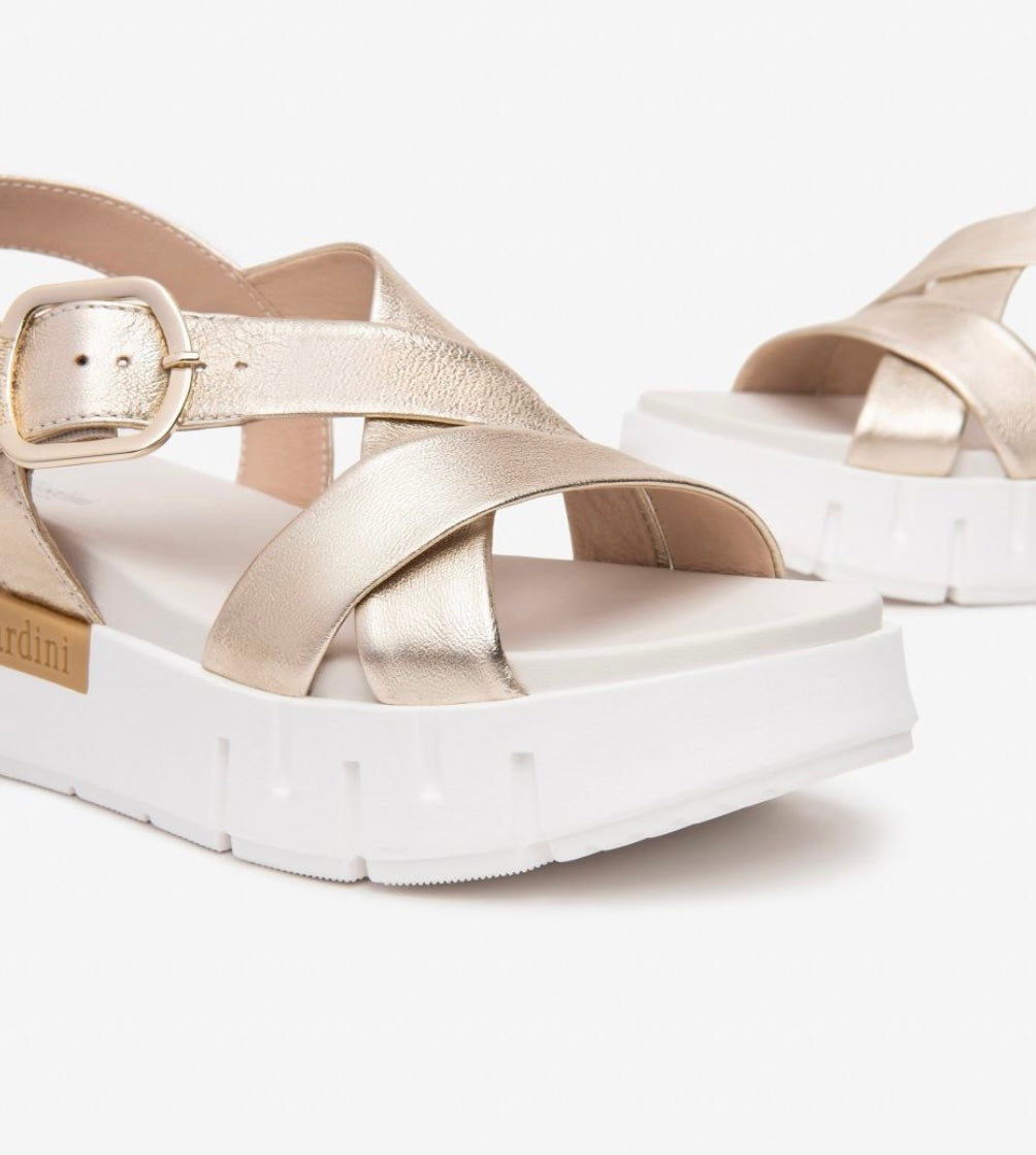 NeroGiardini gold leather platform sandals