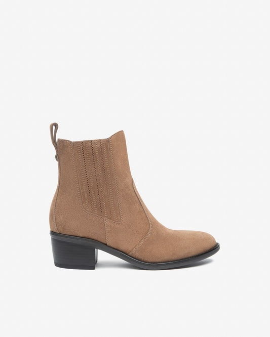 NeroGiardini tan suede chelsea boots