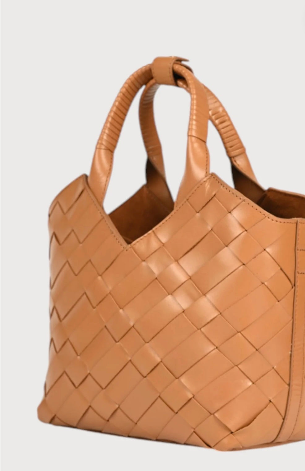 Alēo tan leather shopper handbag