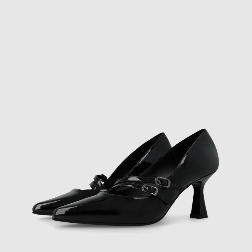 Lodi patent leather shoes with straps