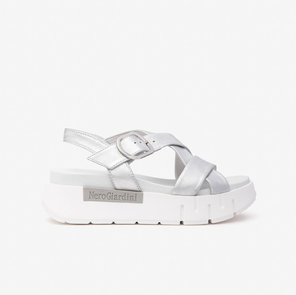 NeroGiardini silver leather platform sandals
