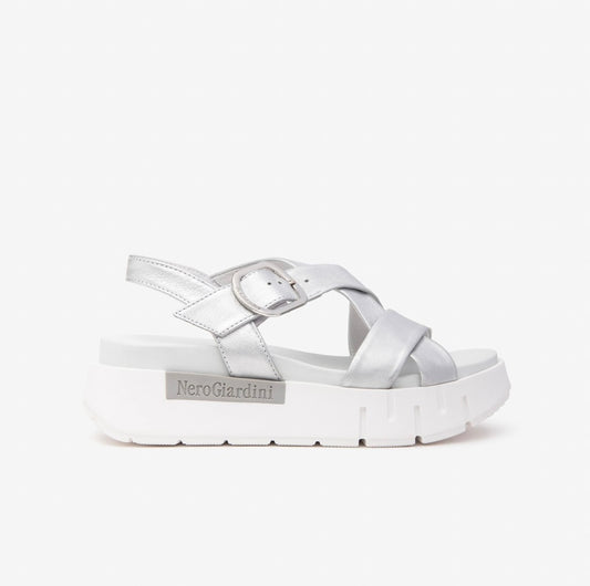 NeroGiardini silver leather platform sandals