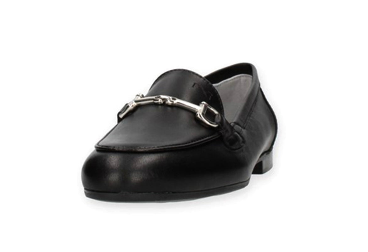 NeroGiardini black leather loafer