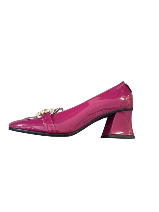Marco Moreo pink patent leather shoes