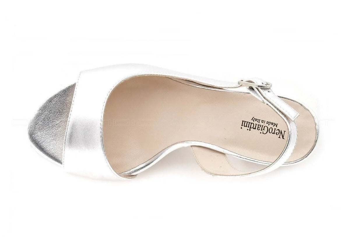 NeroGiardini silver leather sandals