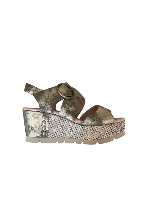 Mamzelle gold leather wedge sandals