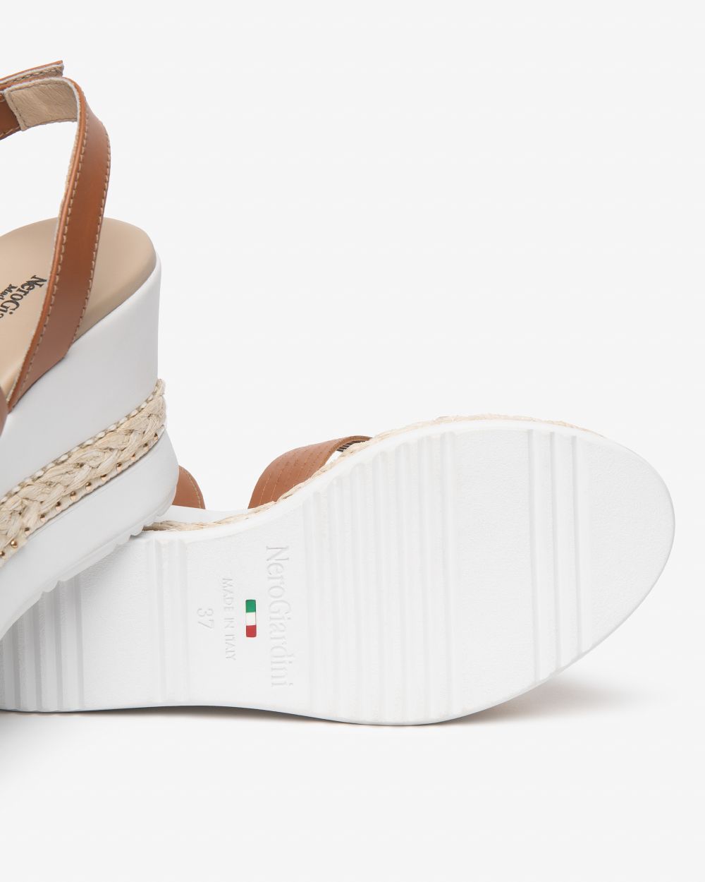 Nerogiardini tan and gold leather wedge sandal