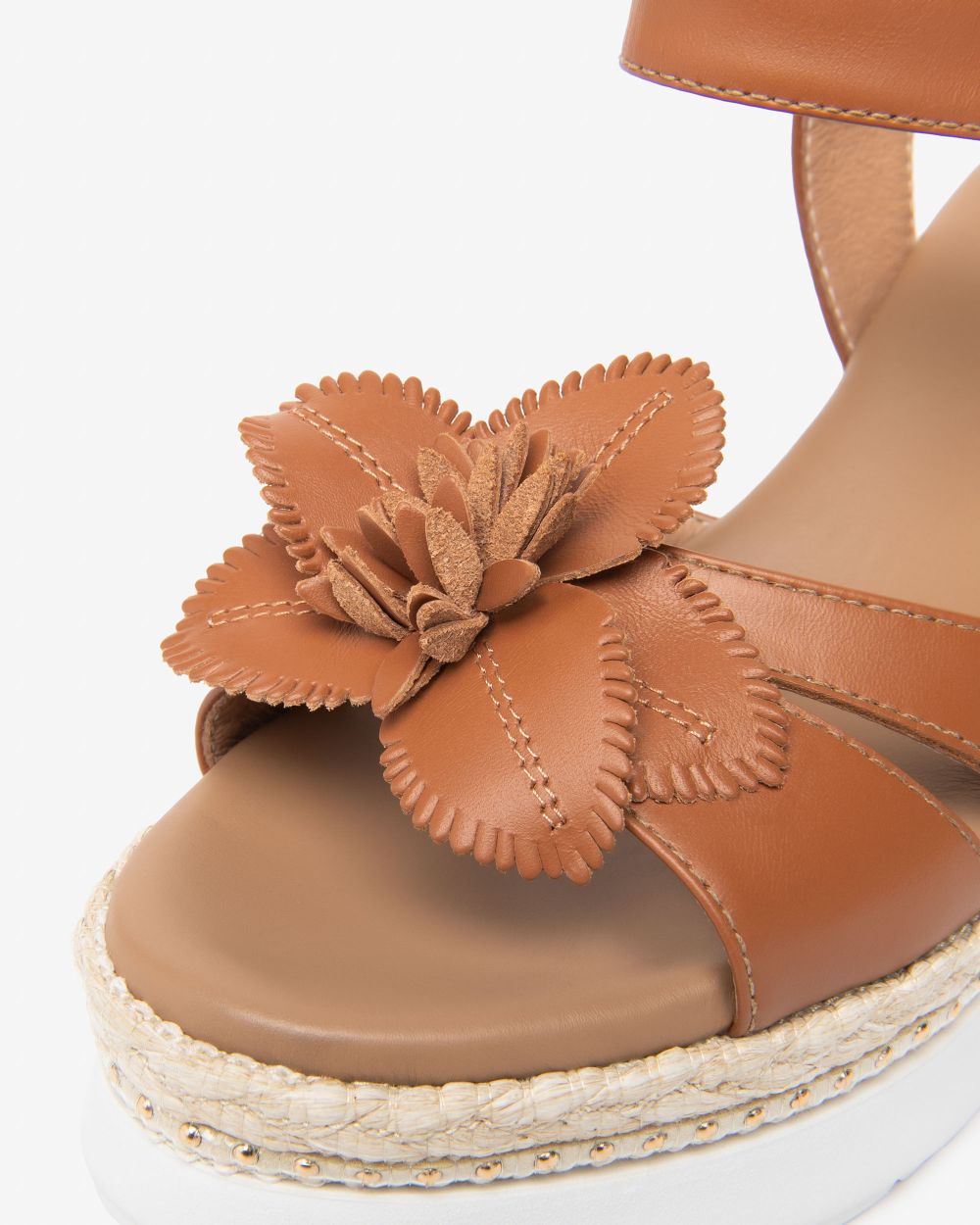 Nerogiardini tan leather wedge sandals