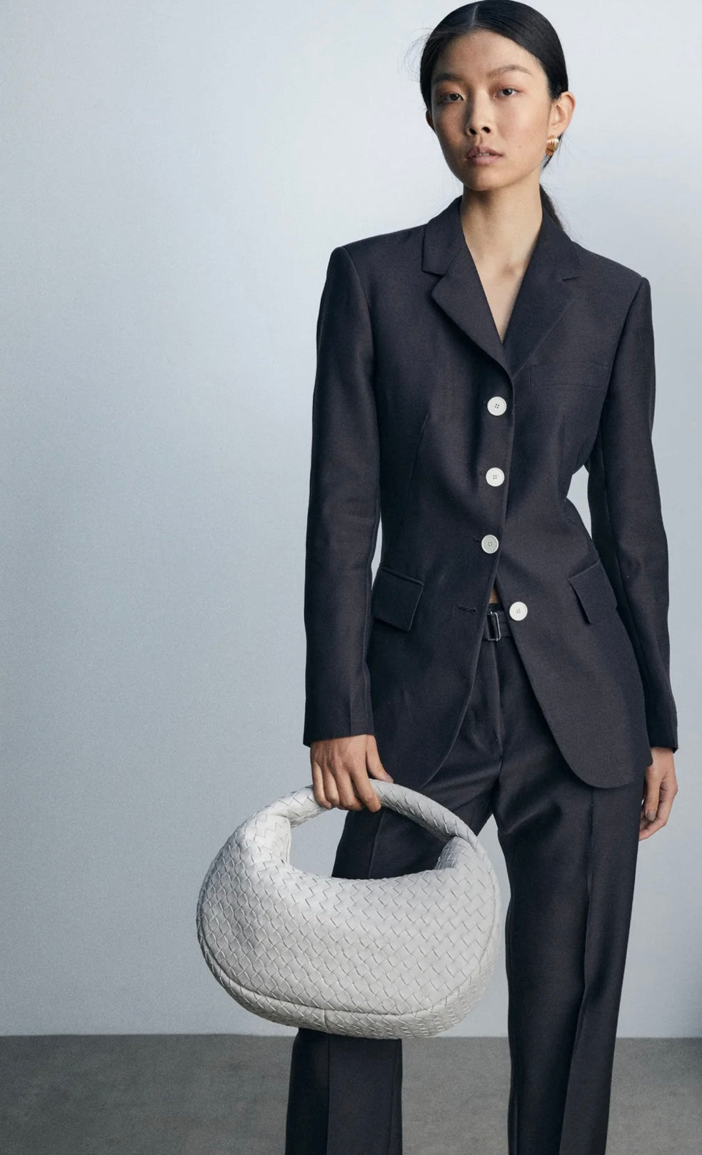 Alēo soft pebble shoulder bag