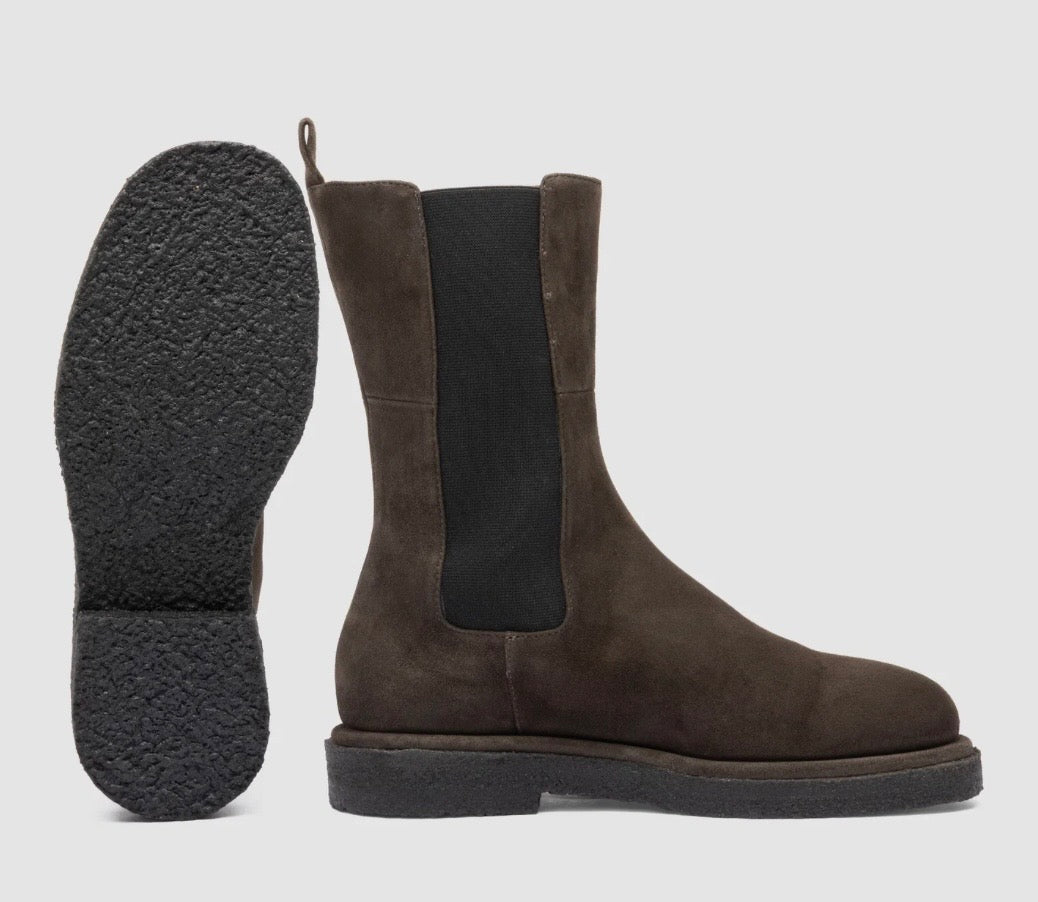 POMME D’OR dusty brown suede Chelsea boots