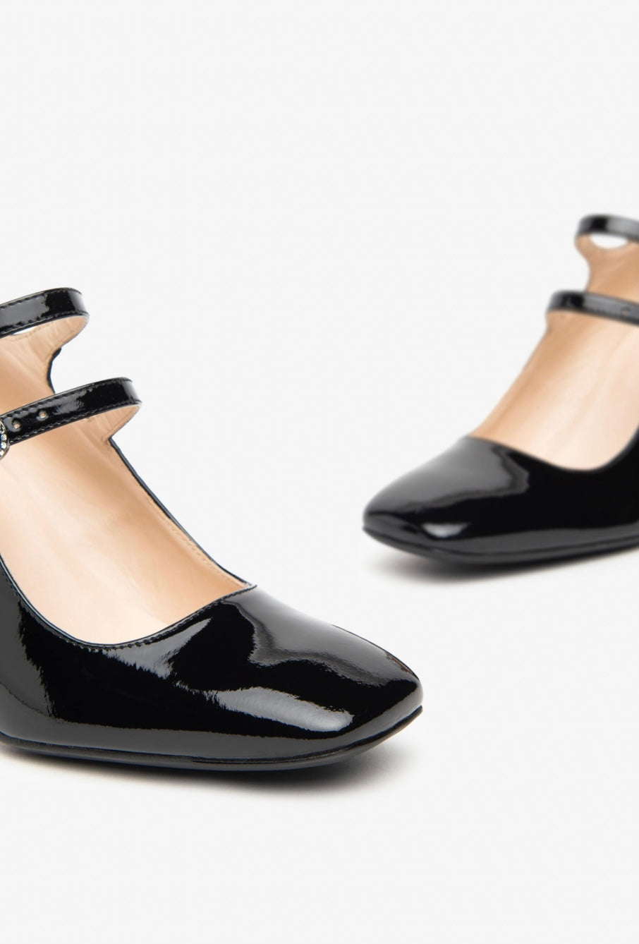 Nerogiardini black patent leather shoes