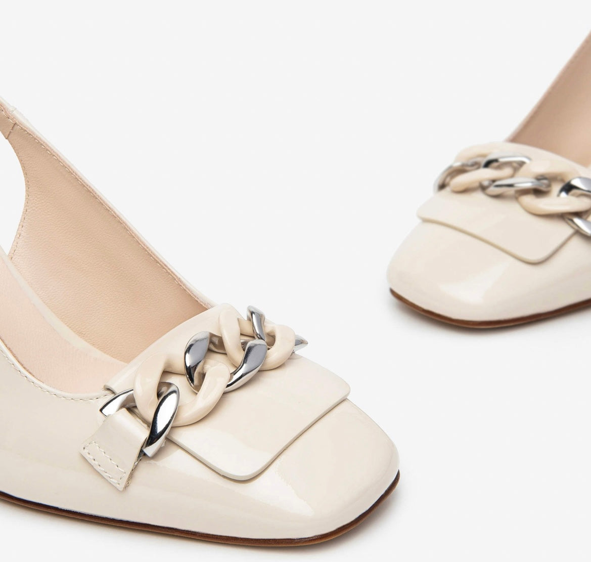 Nerogiardini patent leather pumps