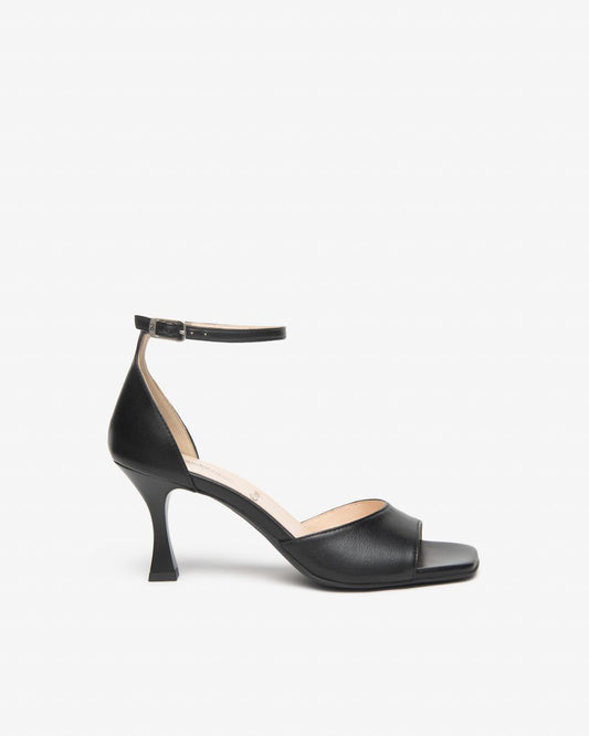 Nerogiardini black leather sandal