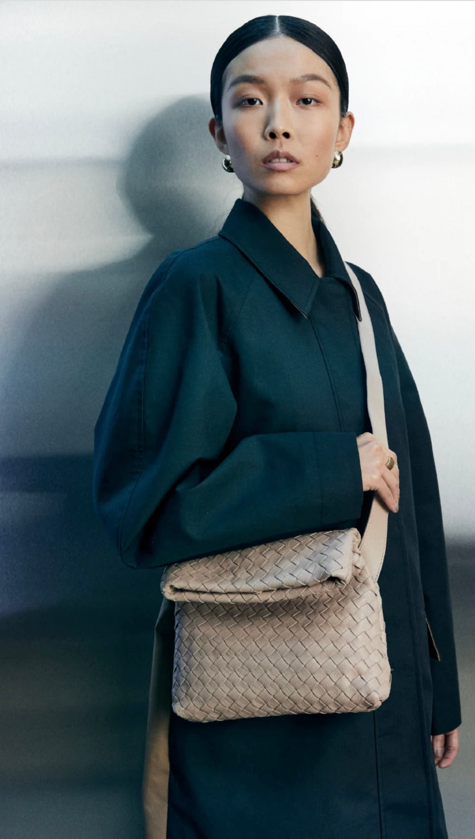 Alēo taupe leather crossbody handbag