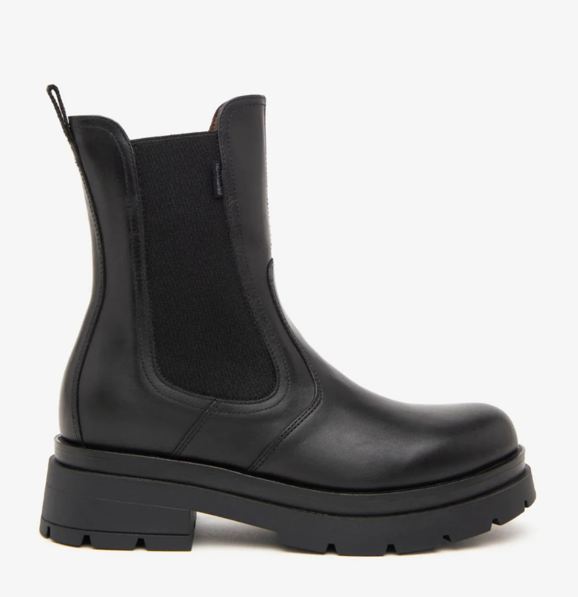 Nerogiardini black leather boots