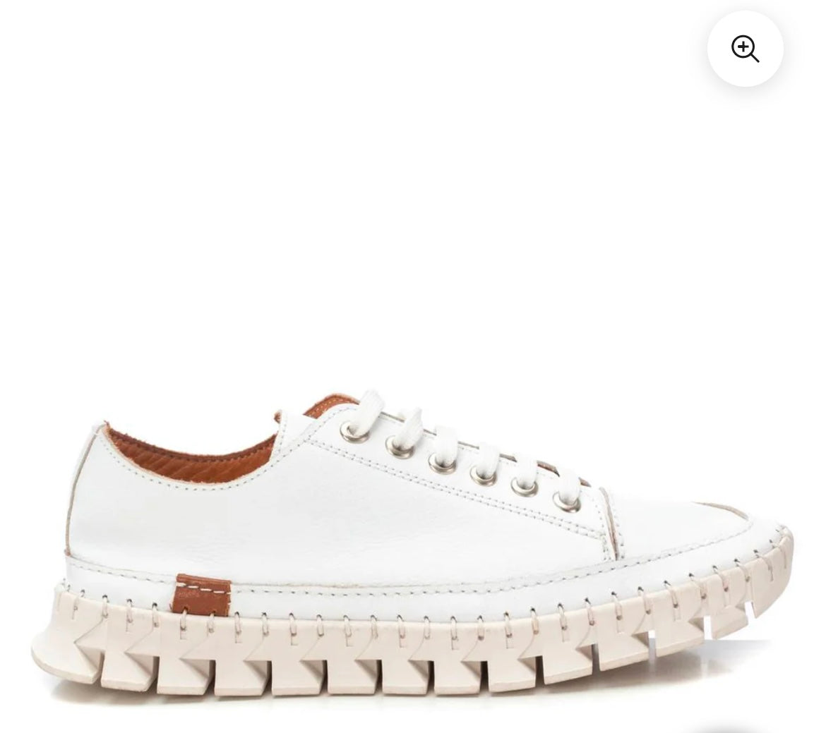 Carmela white leather flexible sneaker