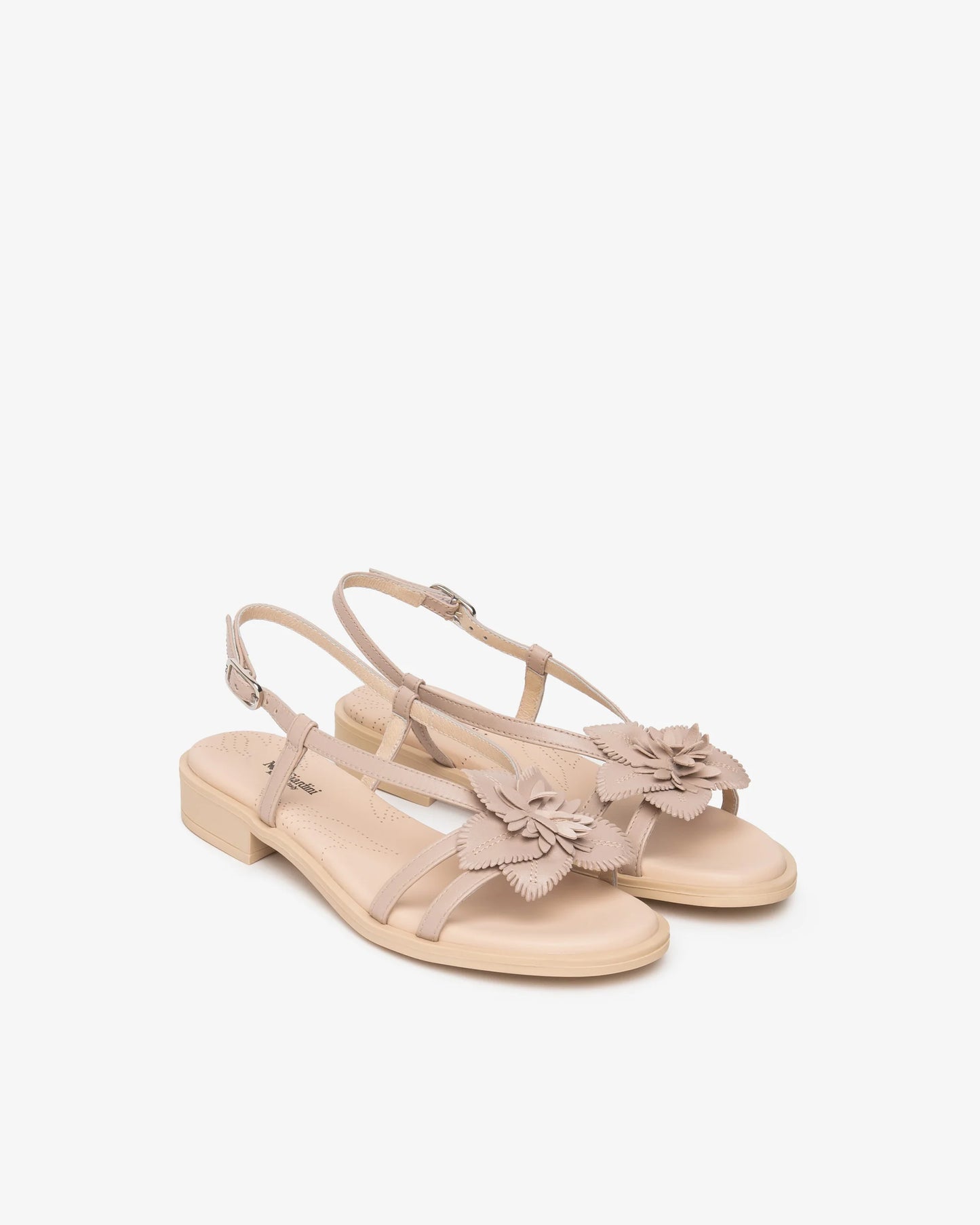 NeroGiardini beige leather flat sandals