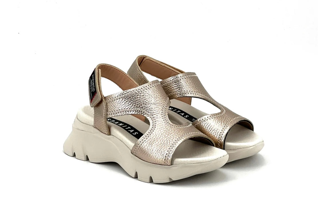 Hispanitas gold leather sandal