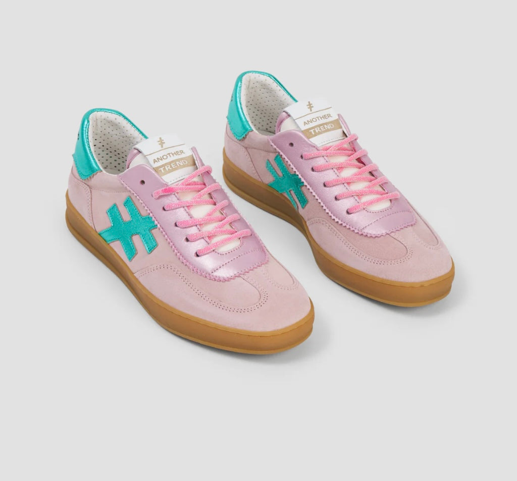 ANOTHER TREND dusky pink suede