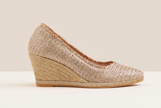 Gaimo metallic raffia wedge