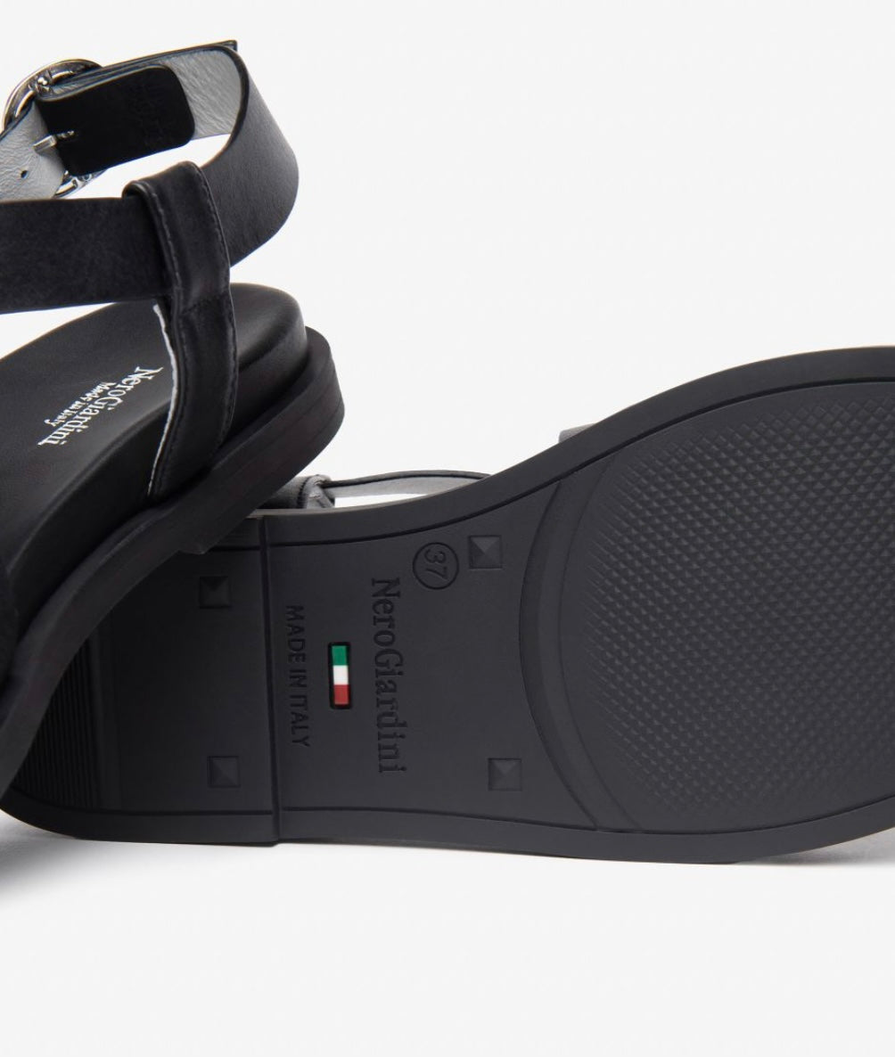 NeroGiardini black leather flat sandals