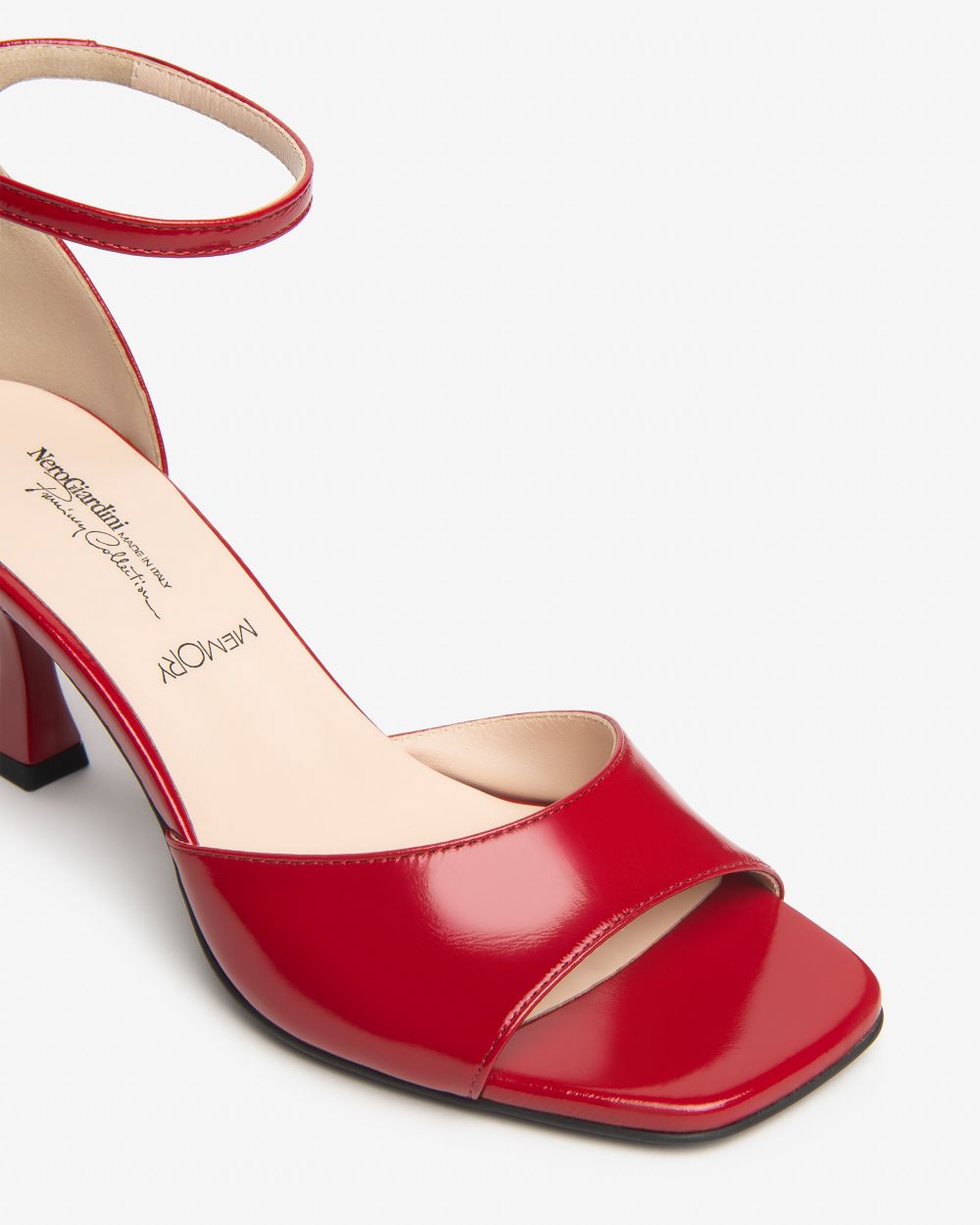Nerogiardini ruby red patent leather sandals