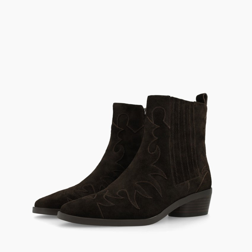 Lodi Telmos chocolate western style ankle boot