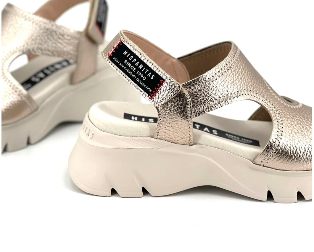 Hispanitas gold leather sandal
