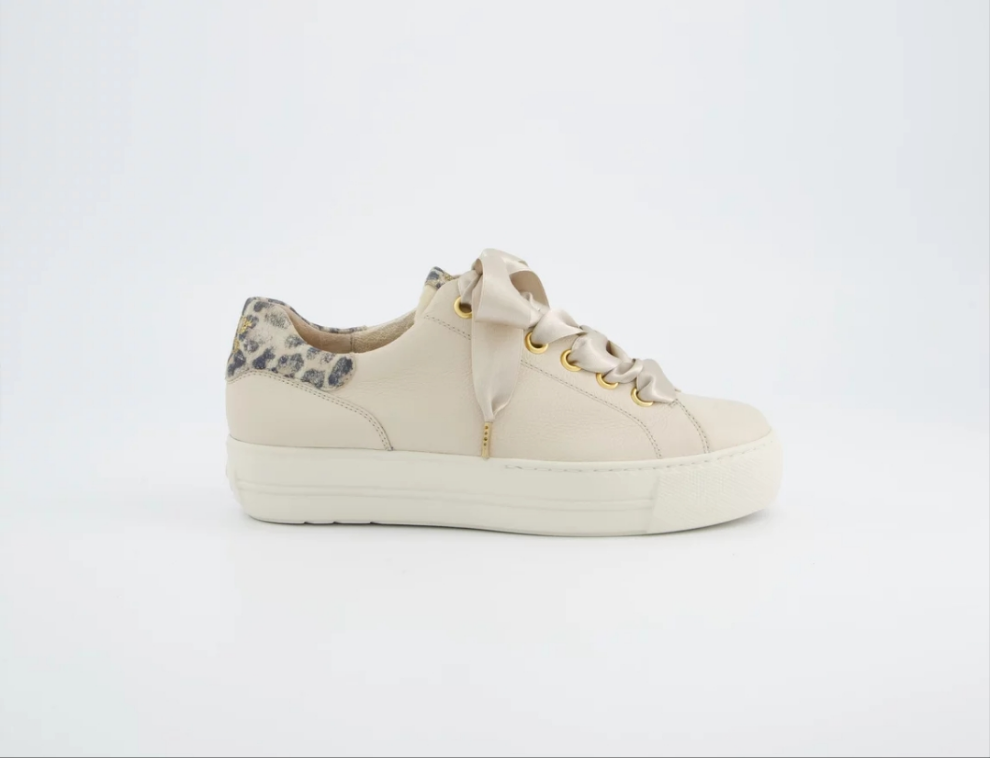 Paul Green beige platform sneaker with ribbon laces