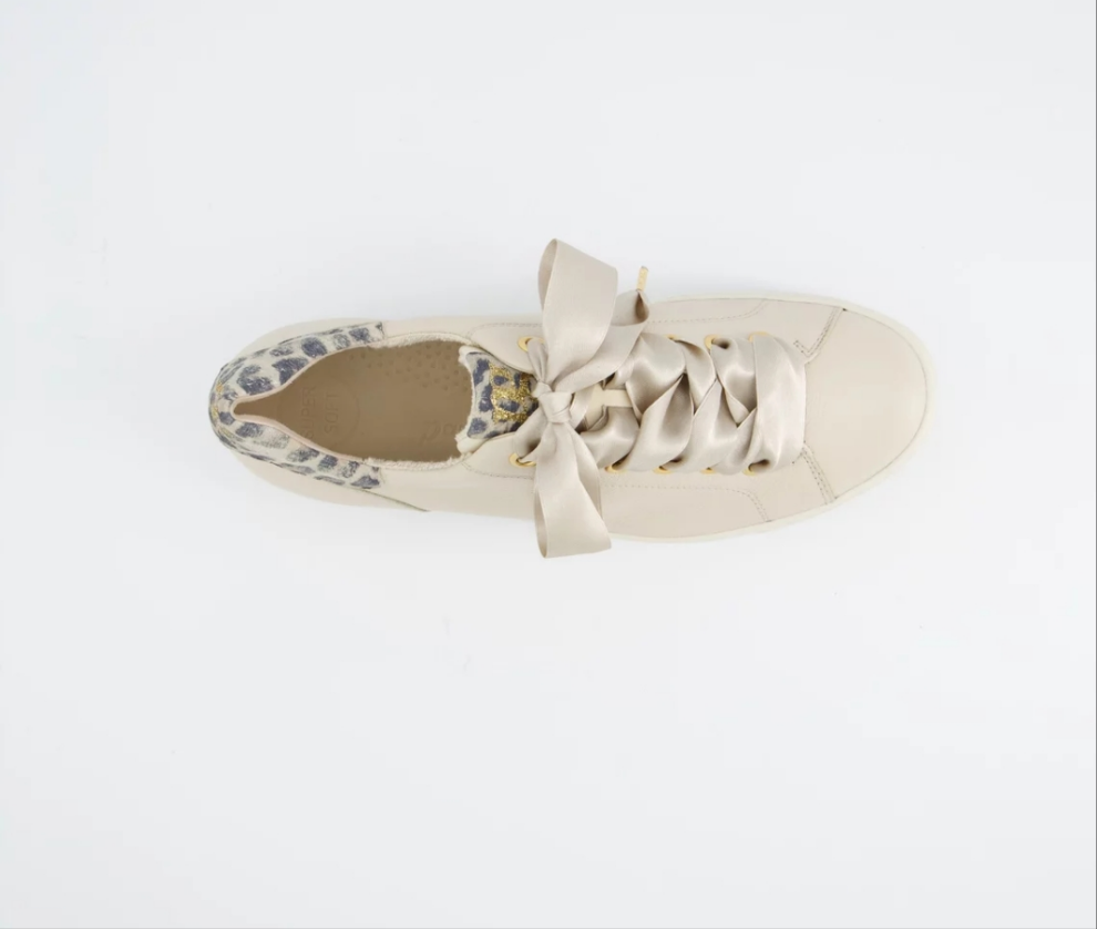 Paul Green beige platform sneaker with ribbon laces